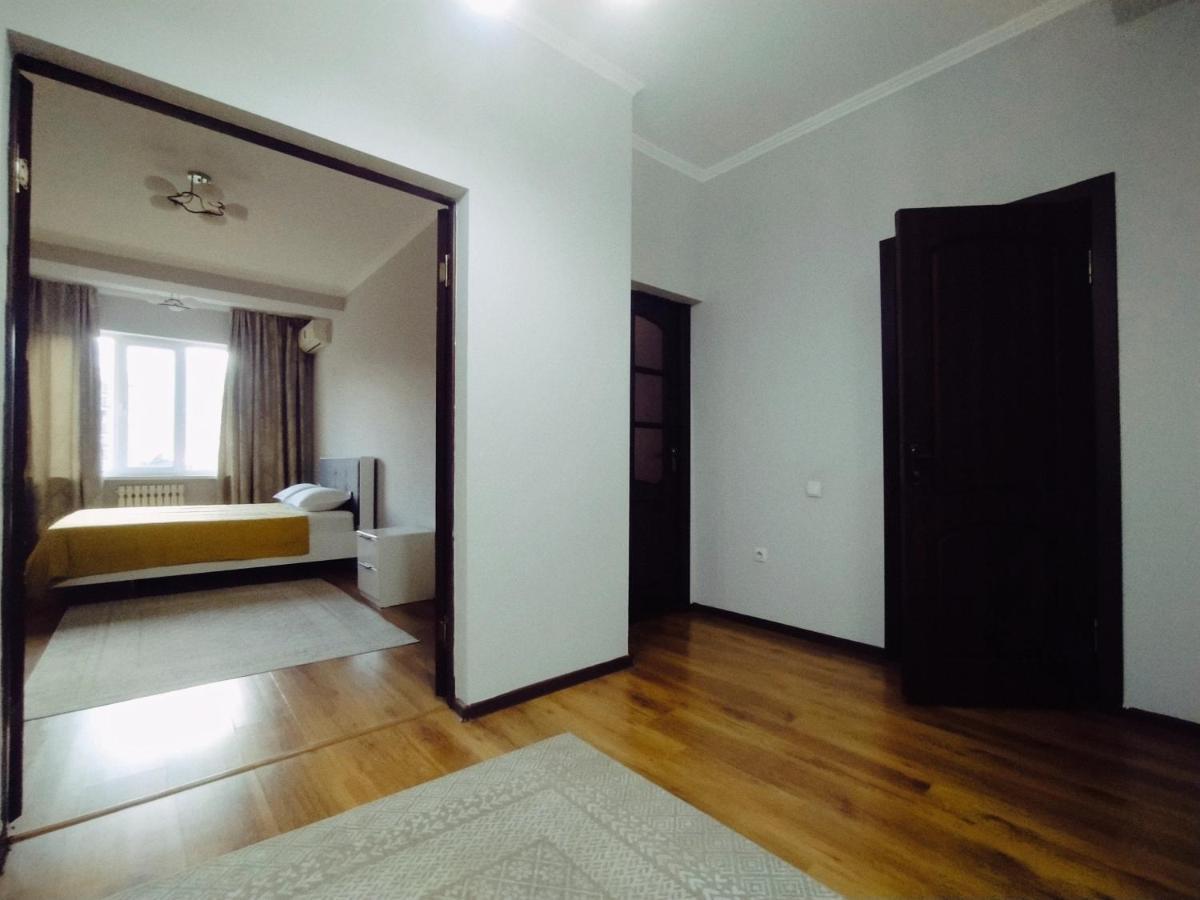 Aura On Turusbekova Street 124 Apartment Bishkek Exterior photo